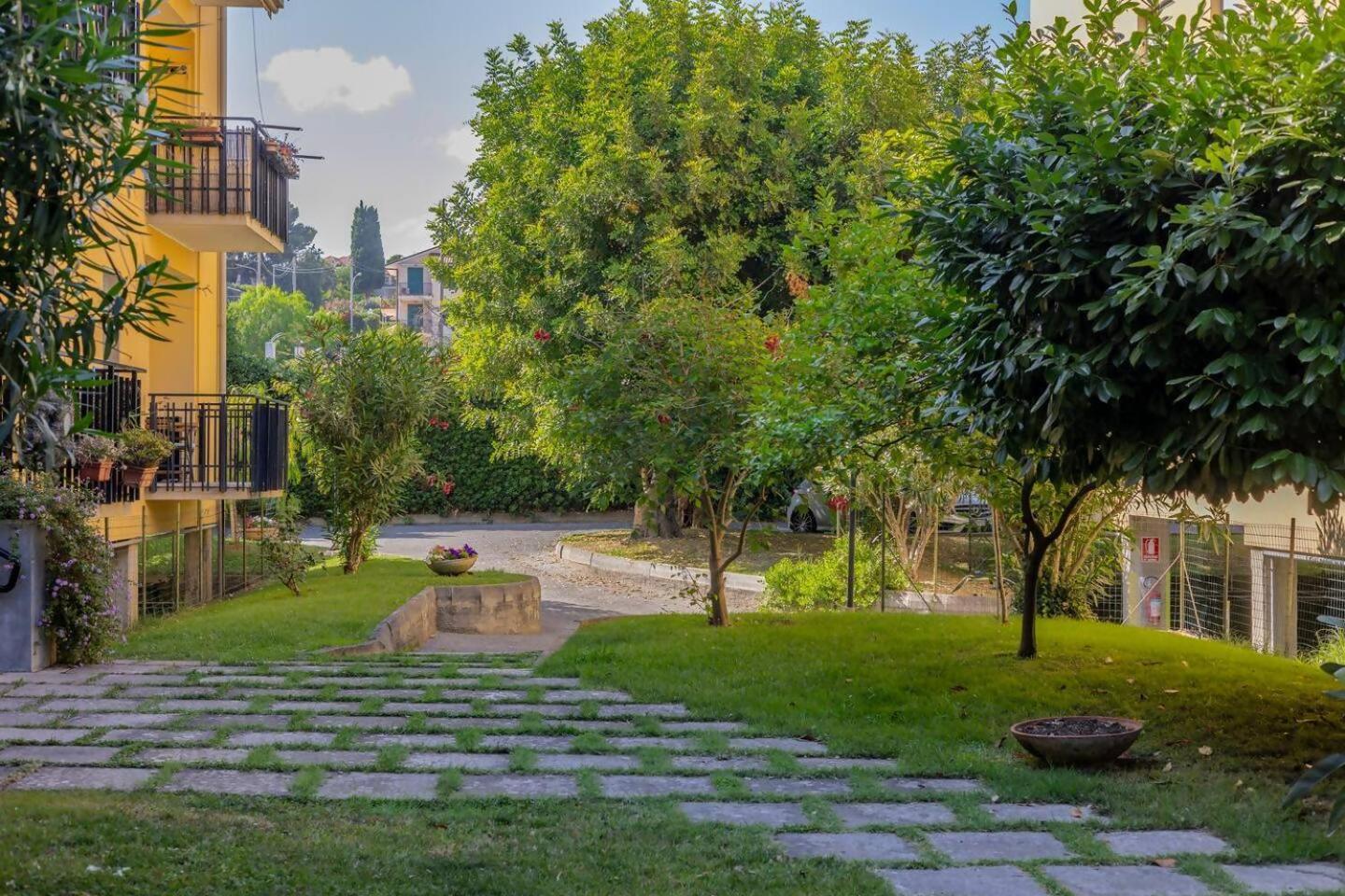 Stiloso Bilocale Terraceparking Diano Marina Dış mekan fotoğraf